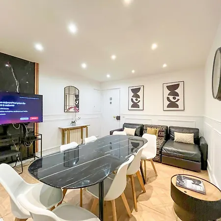 81 - Luxe Sebastopol Lägenhet