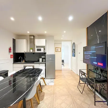 81 - Luxe Sebastopol Apartment Paris