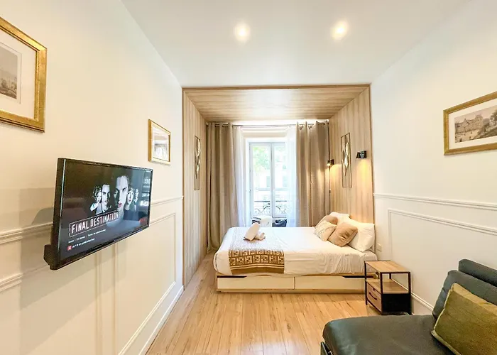 81 - Luxe Sebastopol Апартаменты Париж