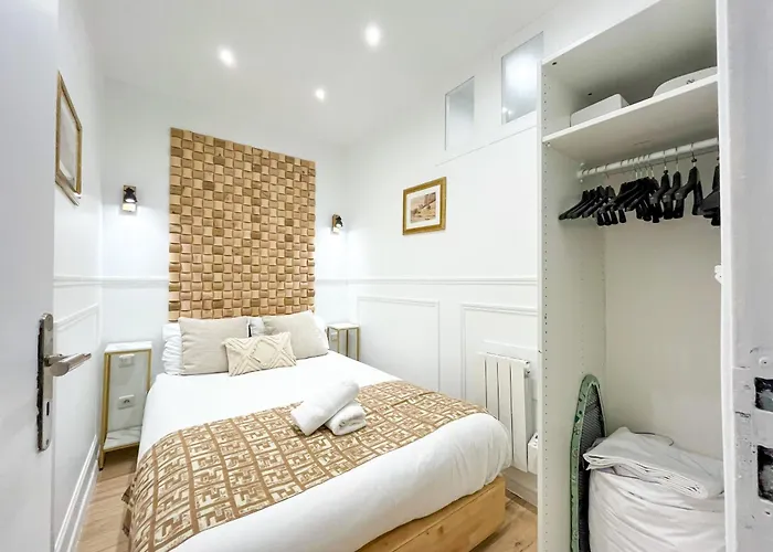 81 - Luxe Sebastopol Apartman