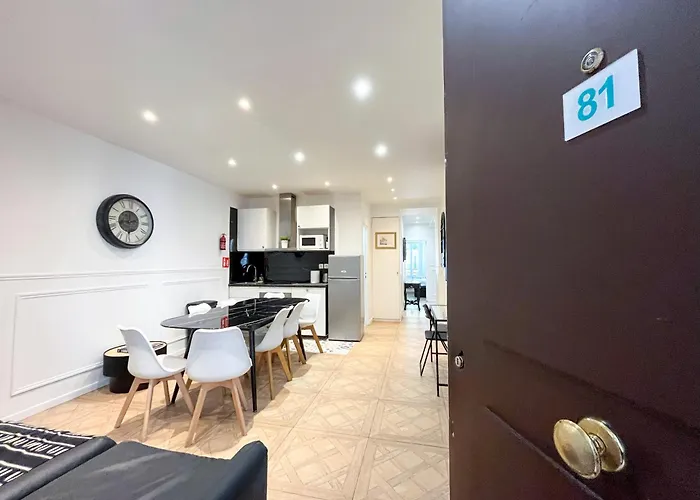 81 - Luxe Sebastopol Apartman *
